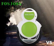 riding Fosjoas V5 unicycle 